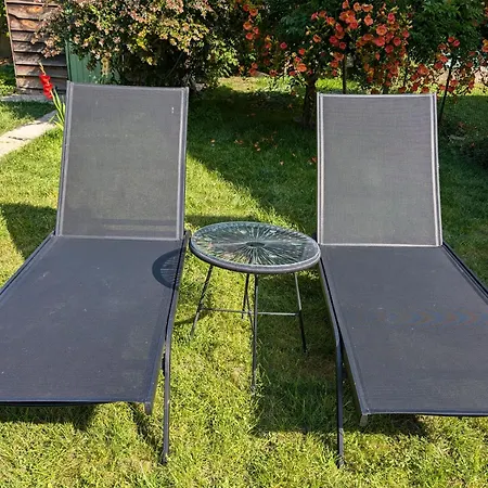 Cosy With Access To Garden, Parking And Direct Line To Eiffel Tower *