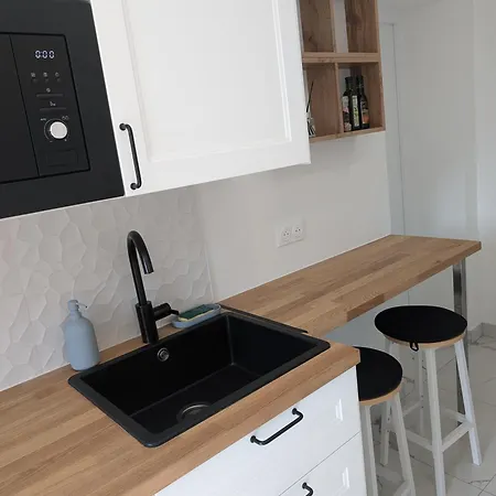 Cosy With Access To Garden, Parking And Direct Line To Eiffel Tower *